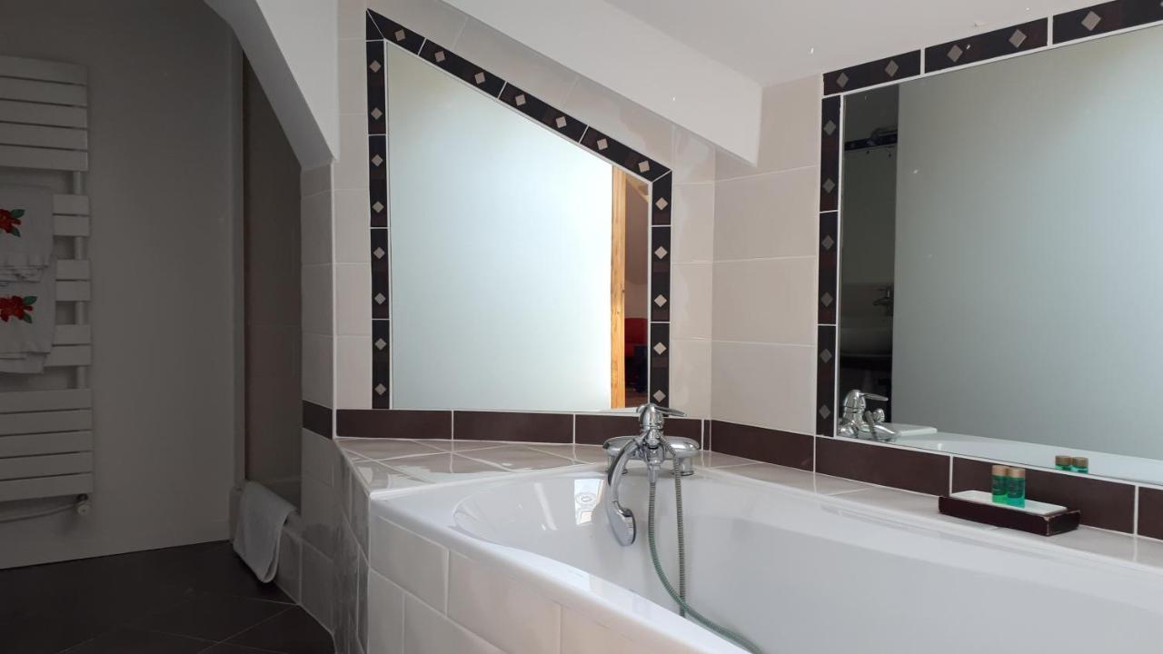 Saint-Victor-Montvianeix Domaine De Montvianeix B&B 외부 사진