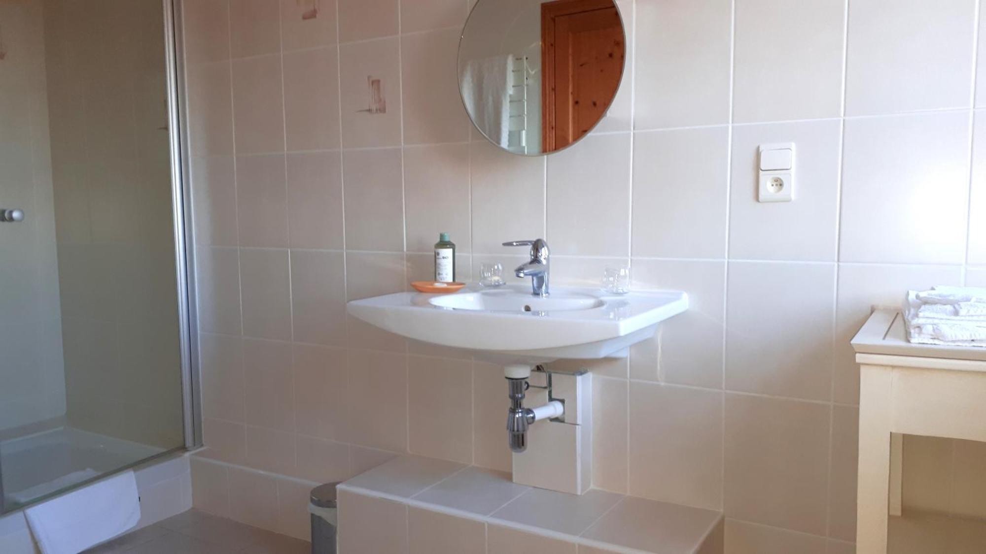Saint-Victor-Montvianeix Domaine De Montvianeix B&B 객실 사진